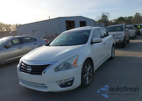 2015 Nissan Altima 2.5 Sv z USA, uszkodzony, nr VIN 1N4AL3AP8FC427657